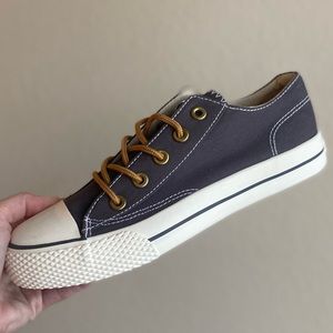 Canvas sneakers
